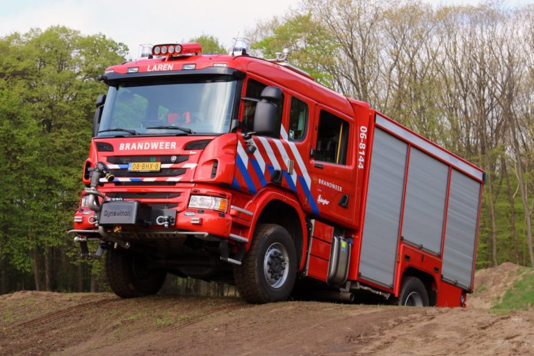 Foto-/filmsessie nieuwe tankautospuit